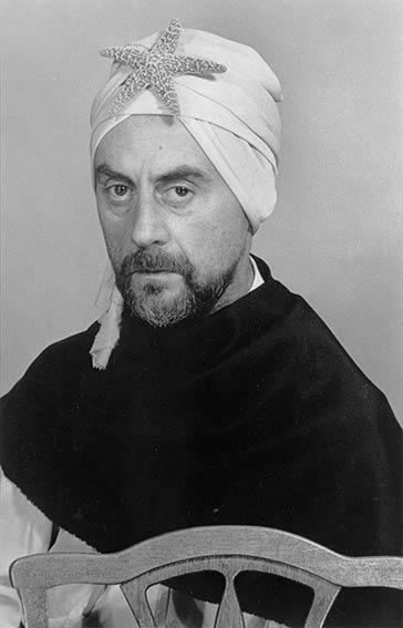 Man Ray (turban  l'toile de mer)