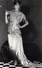 Peggy Guggenheim dans une robe de Paul Poiret
