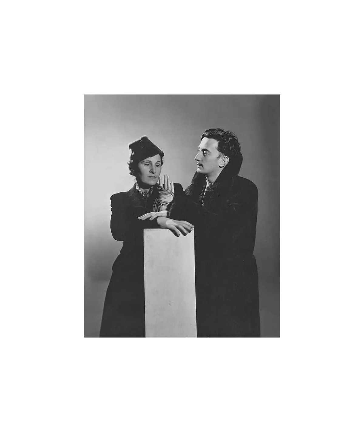 manray|Man Ray photo / TELIMAGE|Salvador Dali and Gala||Photos Dadaïsts Surrealists