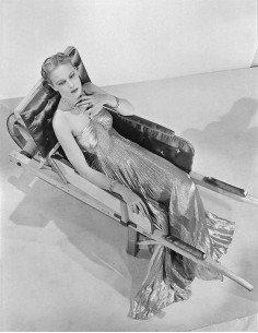 Robe de Madeleine Vionnet modèle Sonia dans une robe de Madeleine V...