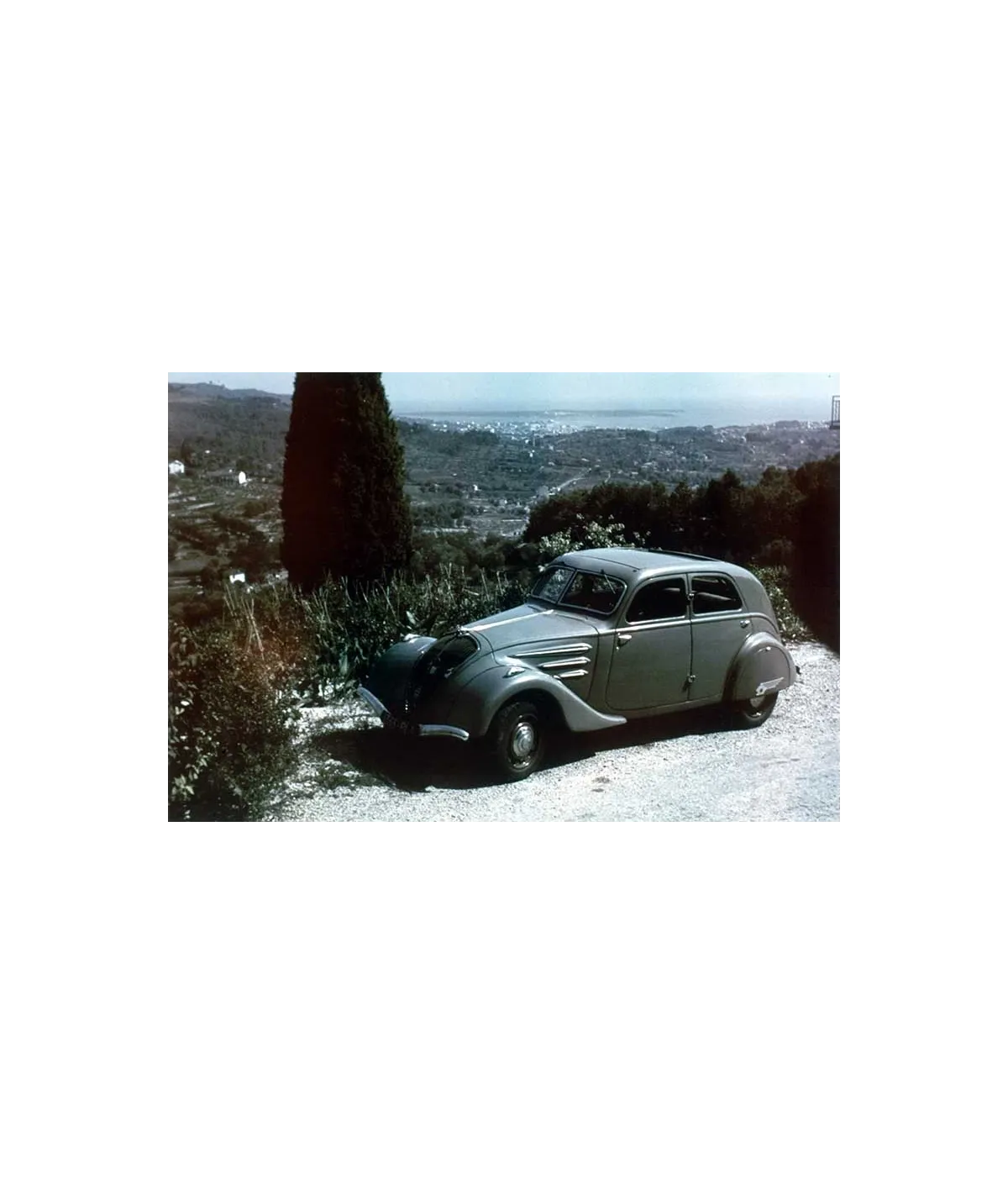 manray|Man Ray photo / TELIMAGE|Voiture de Man Ray||Paysages / Lieux