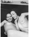Ady et Nusch Eluard femmes nues tête contre tête allongées sur cana...