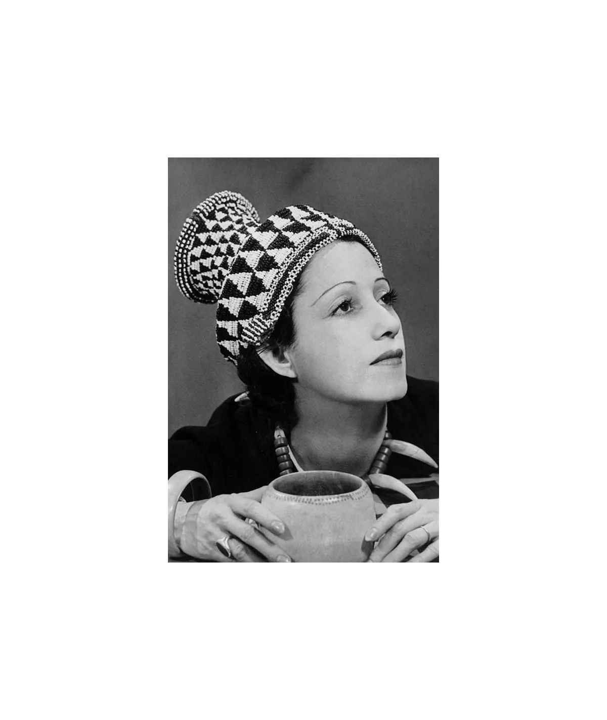 manray|Man Ray photo / TELIMAGE|Fashion in Congo - Consuelo||Women
