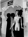 Mannequin de Man Ray Exposition Internationale du Surréalisme, Gale...