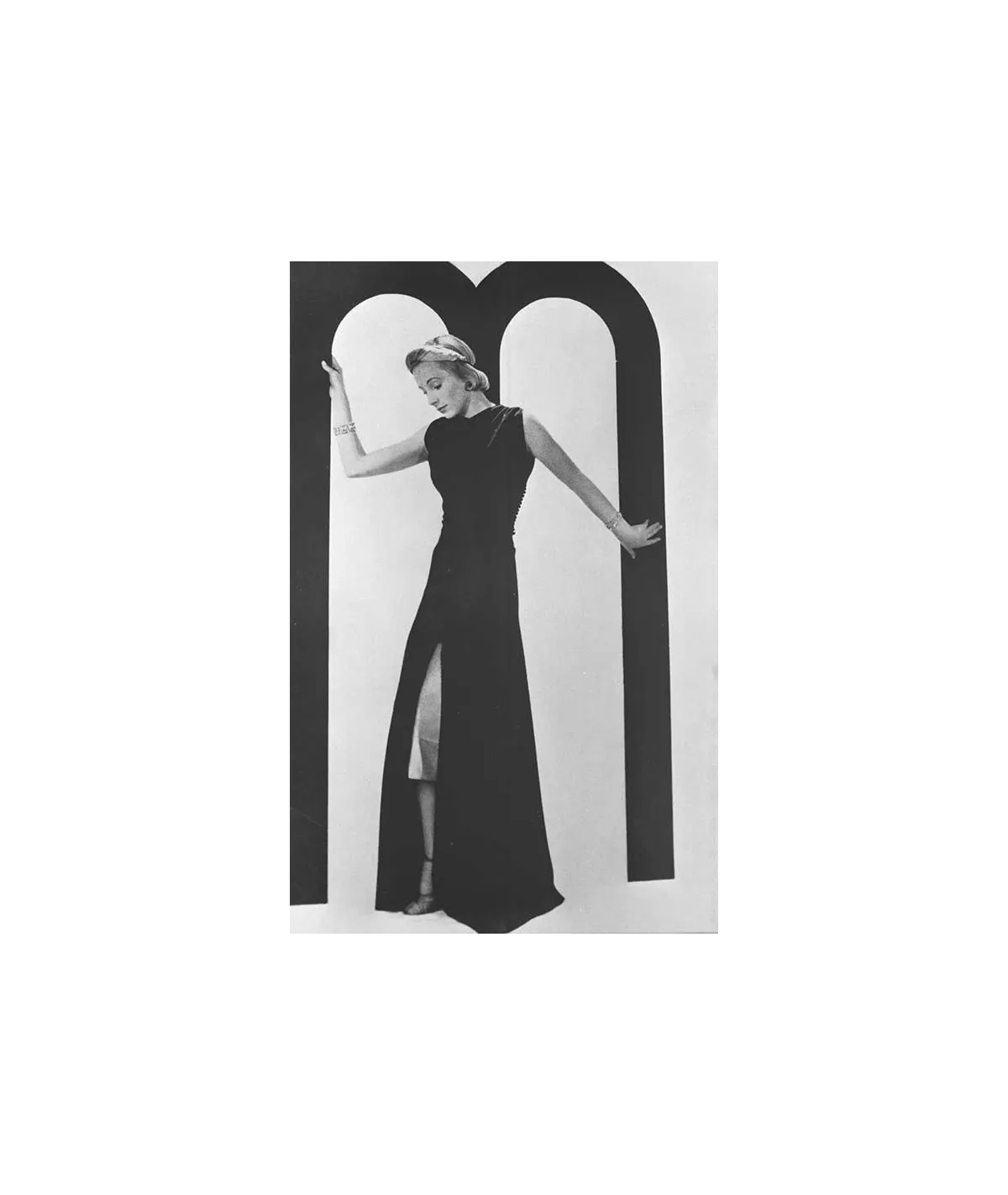 manray|Man Ray photo / TELIMAGE|Fashion (Mainbocher)||Fashion