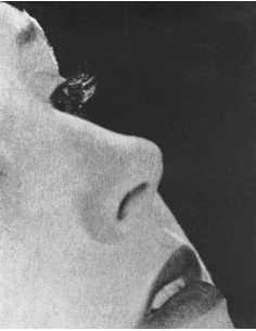 visage de femme gros plan sur visage de profil,  Etude d'un visage ...