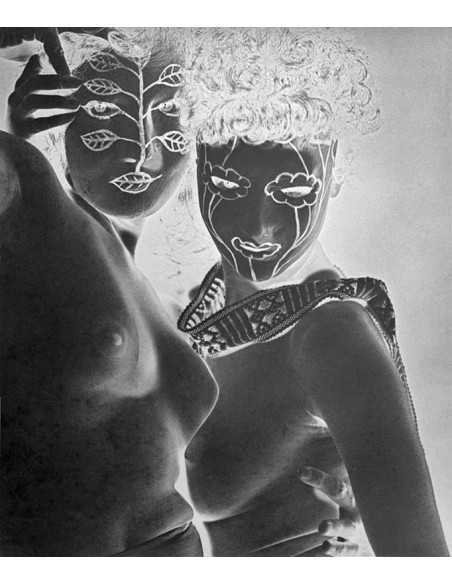 Juliet et Margaret Nieman   femmes entrelacées et nues Juliet porta...