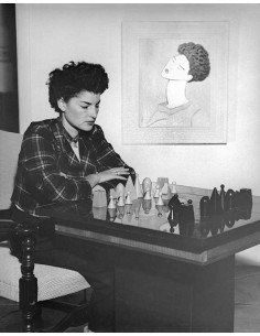 Juliet and chess woman sitting in front of a chessboard, painting "...