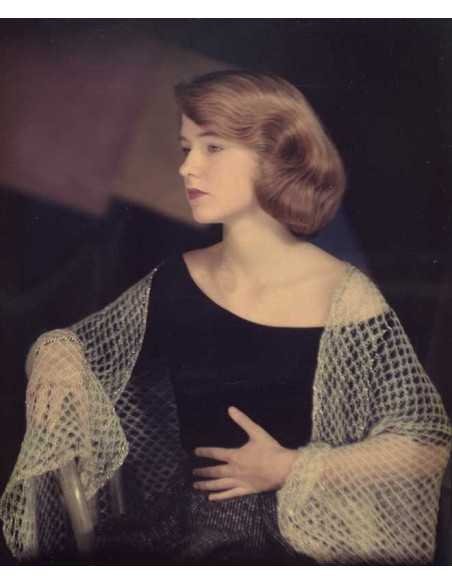 Femme - couleur portrait femme non identifiée, rousse de profil por...