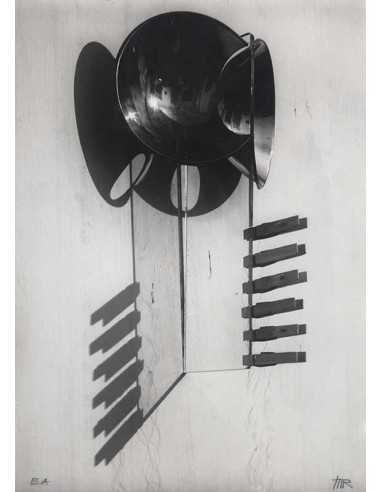 Integration of Shadows (or Woman) clothes peg shapes spheres circle...