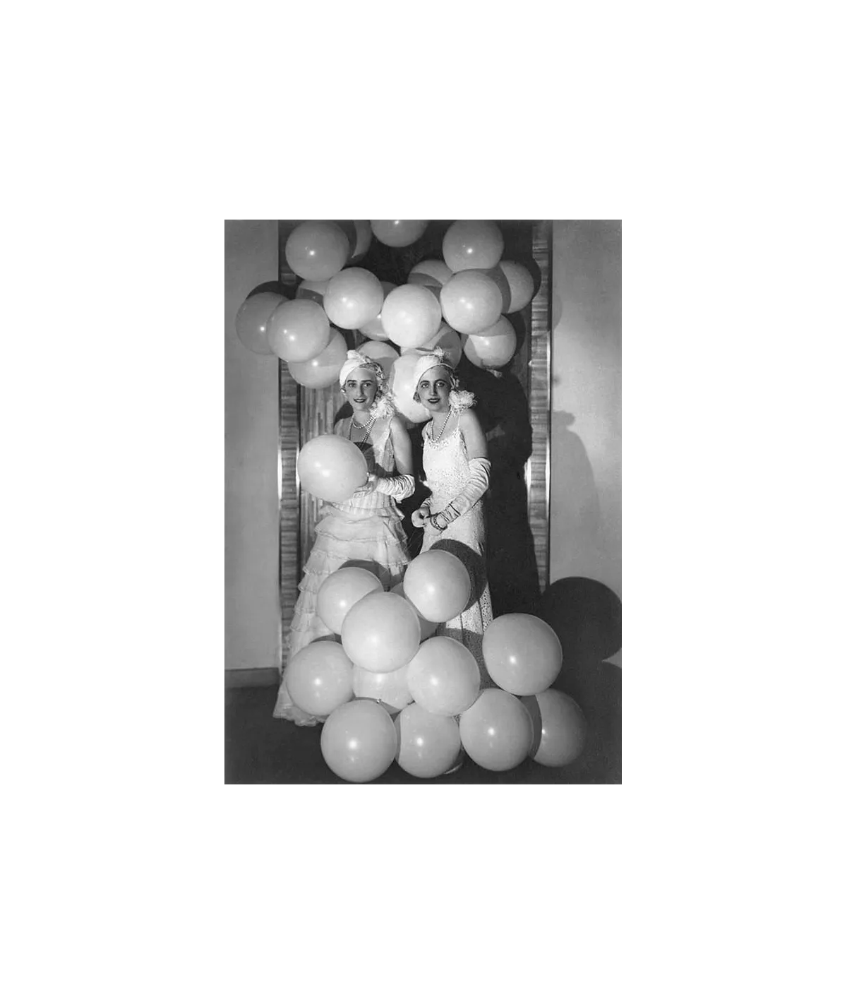 manray|Man Ray photo / TELIMAGE|Bal blanc||Photographies