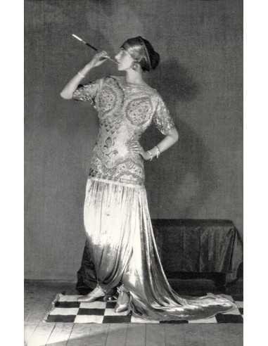 Peggy Guggenheim Peggy Guggenheim dans une robe de Paul Poiret, mod...
