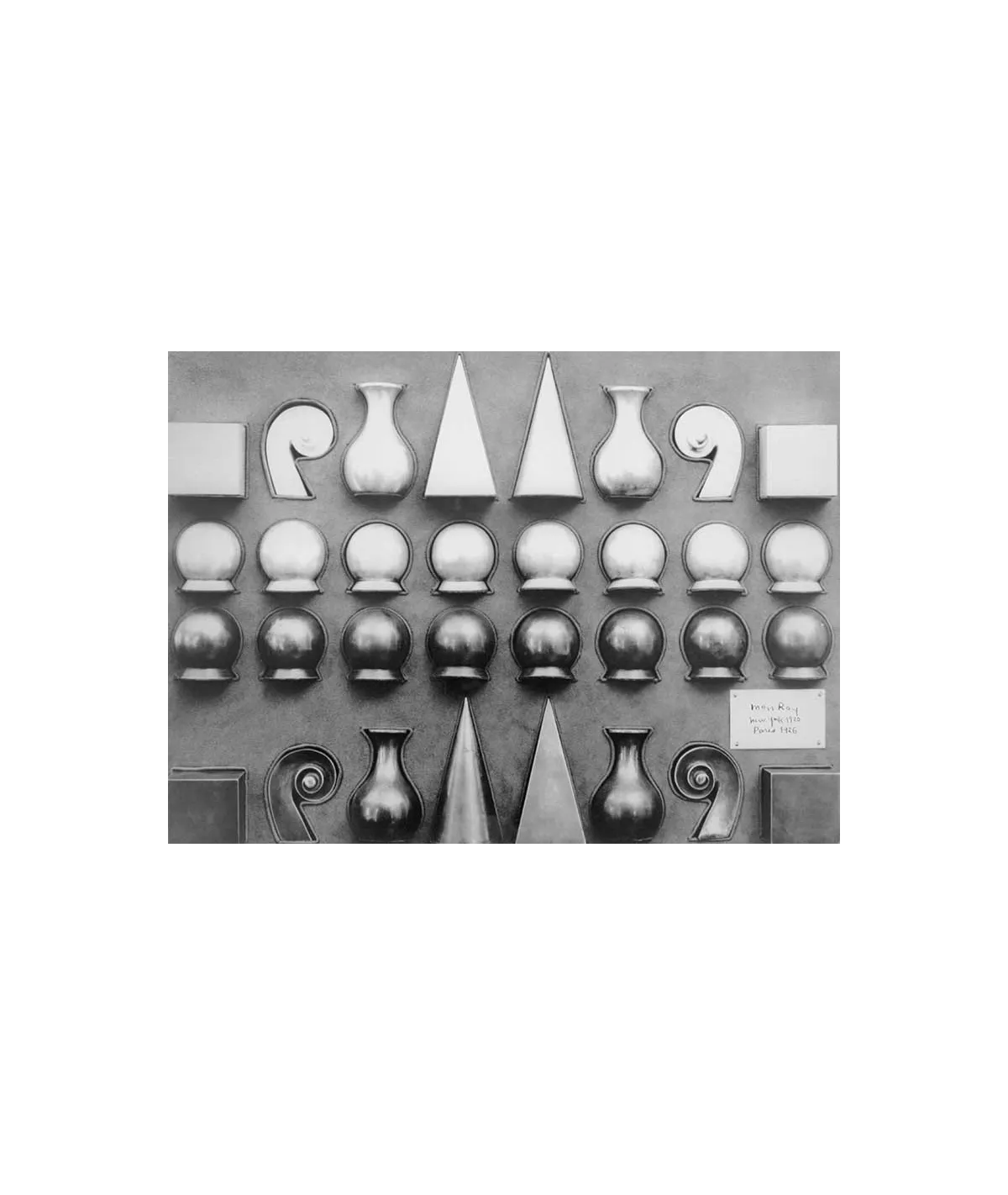 manray|Man Ray photo / TELIMAGE|Chess||Objects