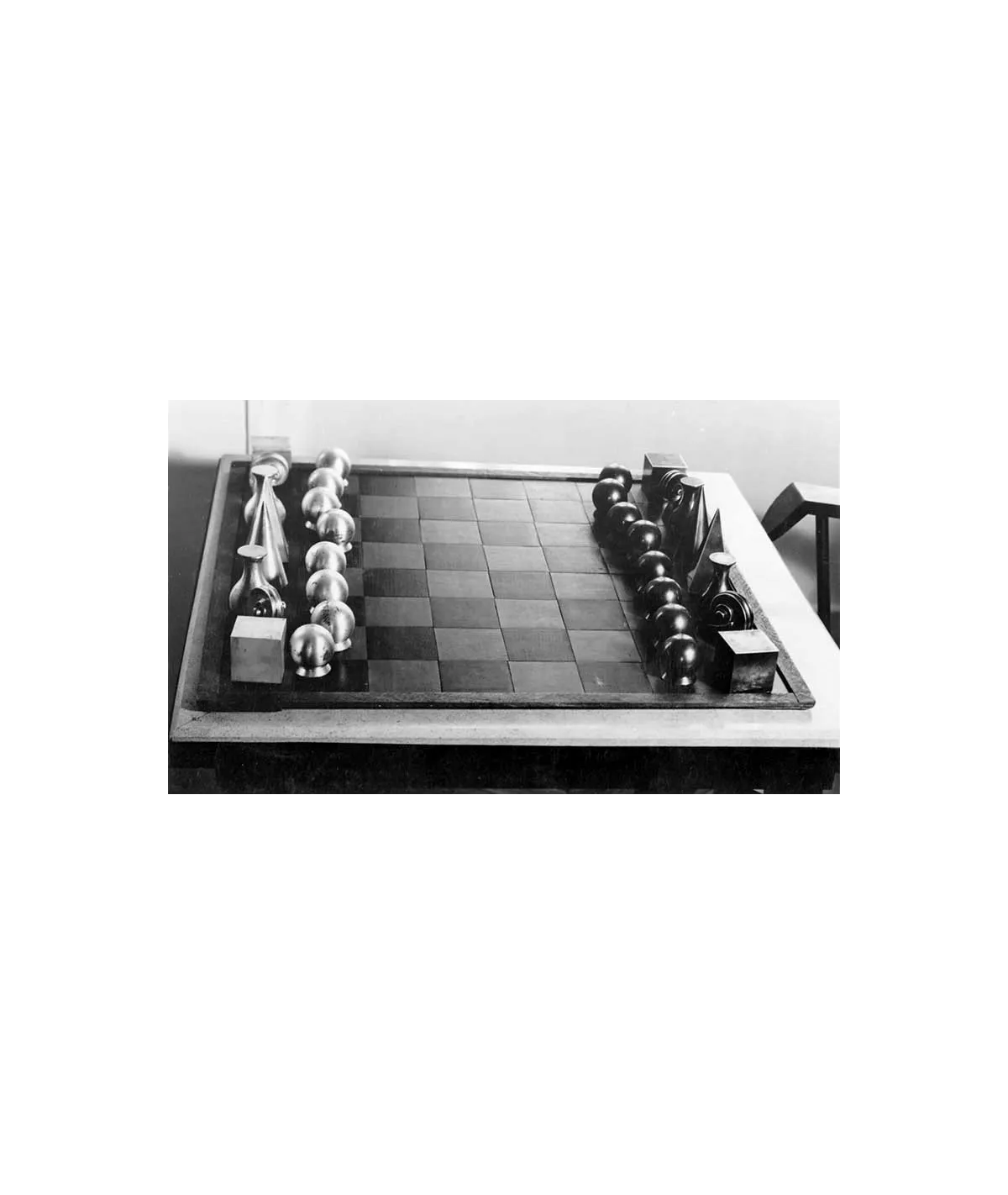 manray|Man Ray photo / TELIMAGE|Chess||Objects
