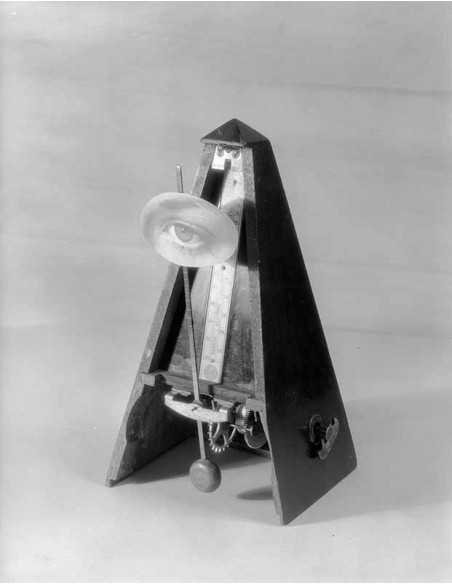 Object to be destroyed-Object of destruction metronome with photogr...