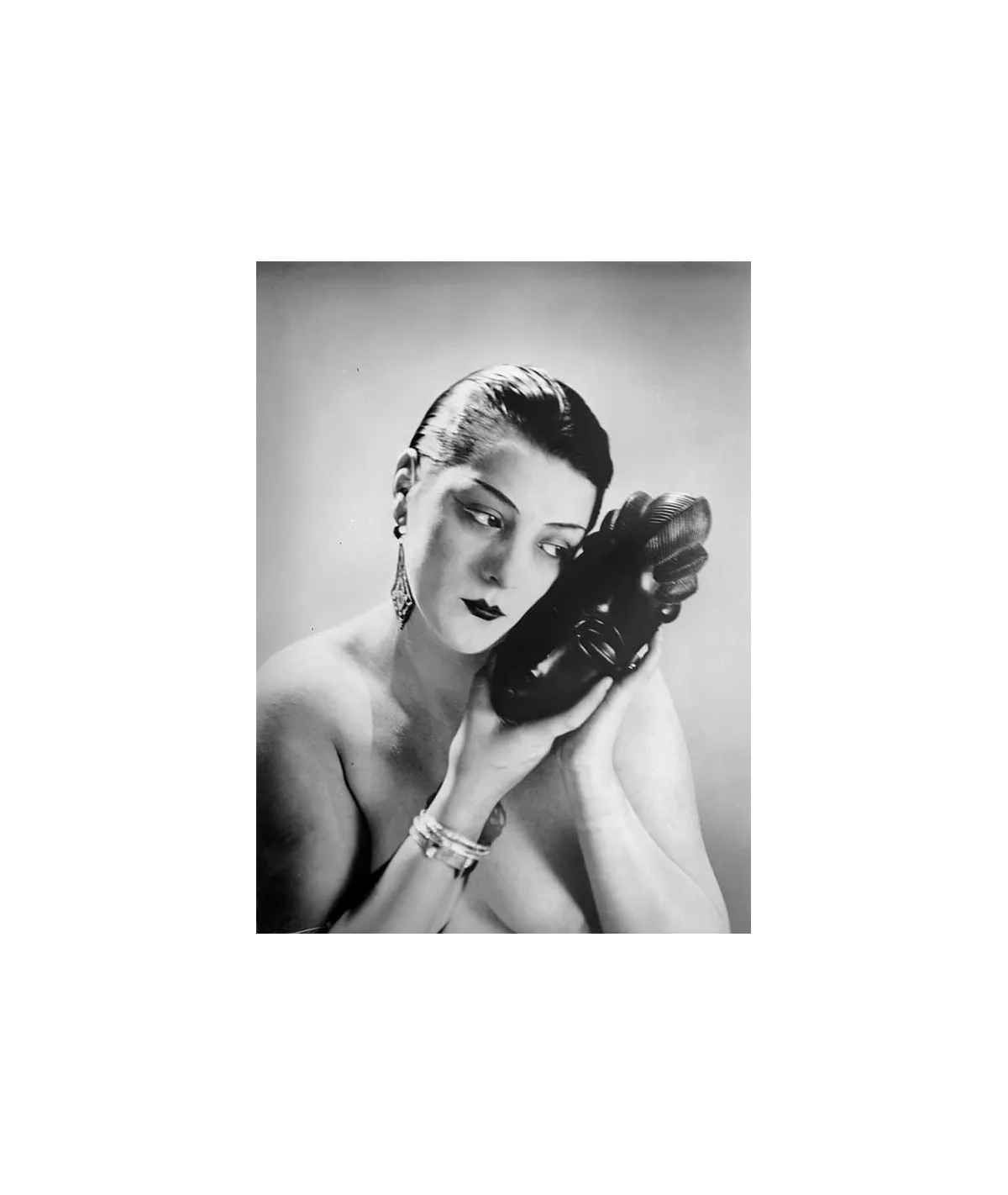 manray|Man Ray photo / TELIMAGE|Noire et Blanche - Black and White variant||Photographies