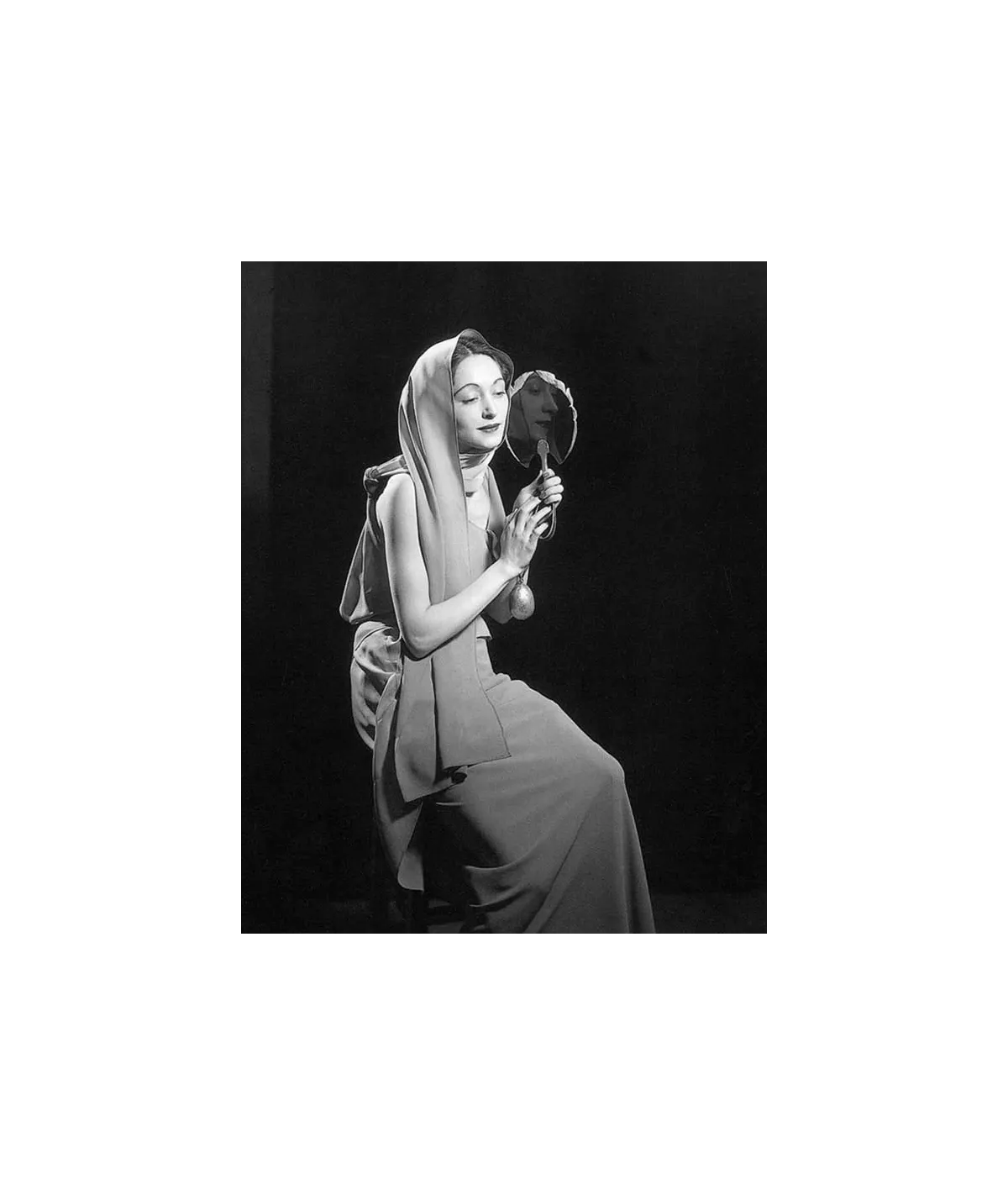 manray|Man Ray photo / TELIMAGE|Nusch au miroir||Femmes