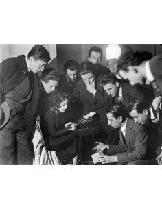 Séance de rêve éveillé: Groupe surréaliste séance de Rêve Eveillé a...