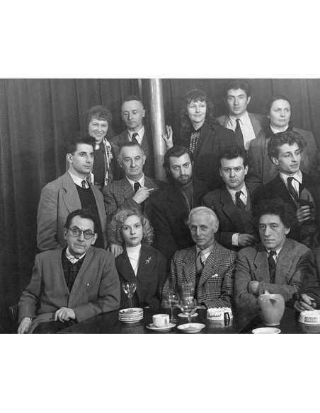 Groupe Surréaliste 30 ans après Groupe surréaliste  en 1953: Man Ra...