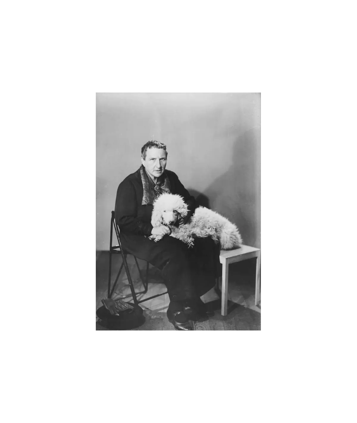 manray|Man Ray photo / TELIMAGE|Gertrude Stein et son chien Basket||Femmes