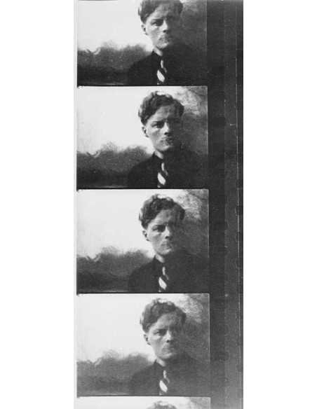 L'Étoile de Mer extrait du film de Man Ray - homme: André de la Riv...