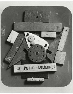 Le petit déjeuner objet - assemblage en tableau d'un jeu de constru...