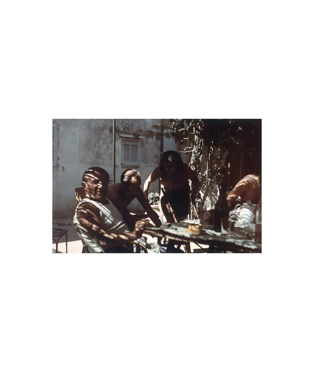 manray|Man Ray photo / TELIMAGE|Groupe sous les canisses, Mougins||Photos Dadaïstes Surréalistes