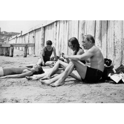 Picasso, Nusch, Cécile et Valentine à la plage