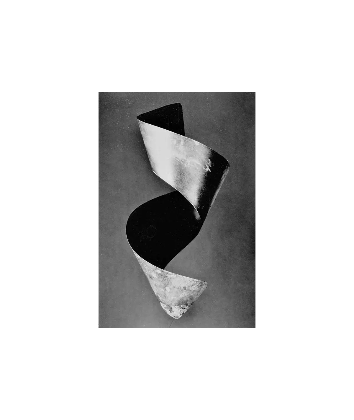 manray|Man Ray photo / TELIMAGE|Lampshade||Objects