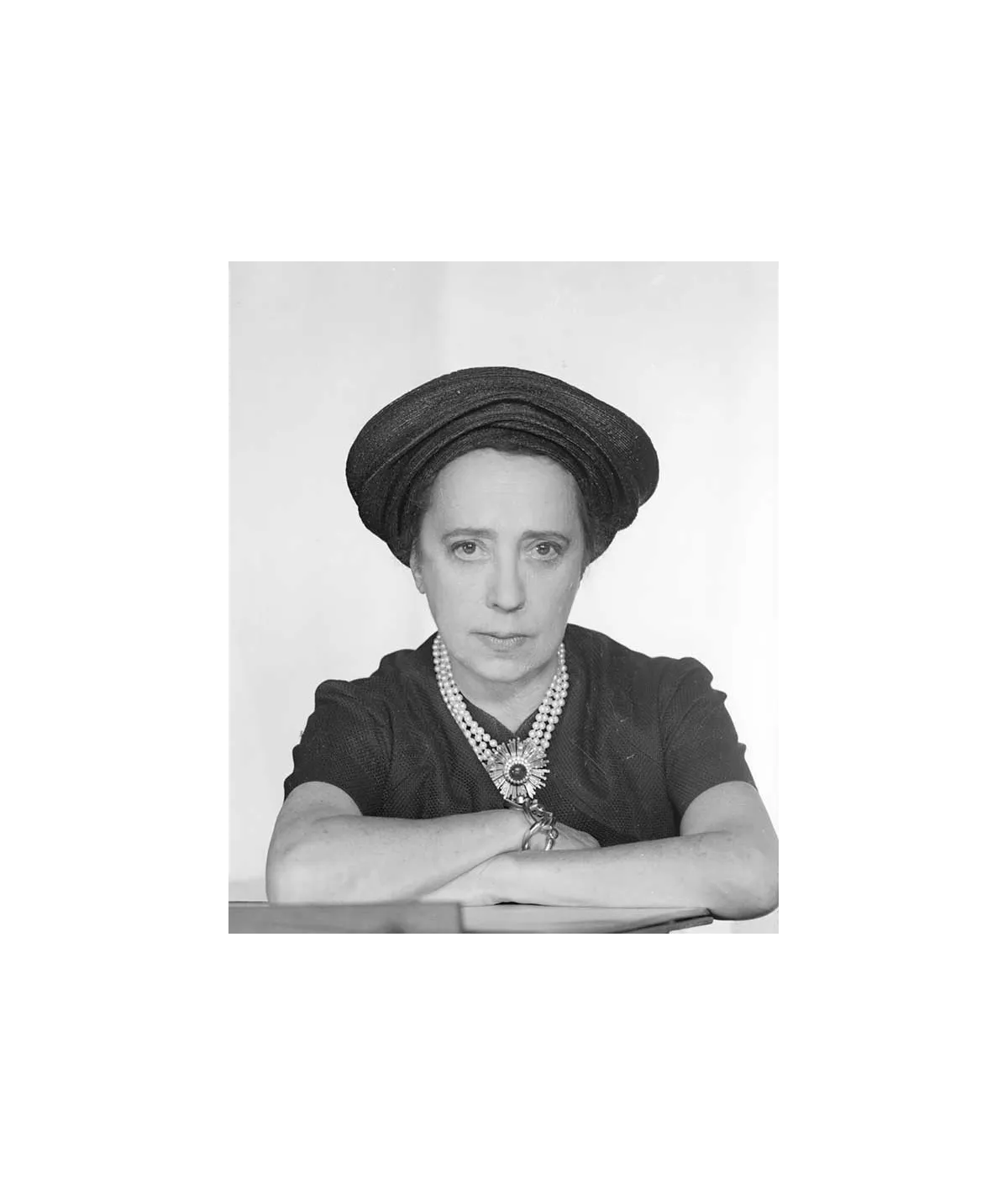 manray|Man Ray photo / TELIMAGE|Elsa Schiaparelli||Femmes