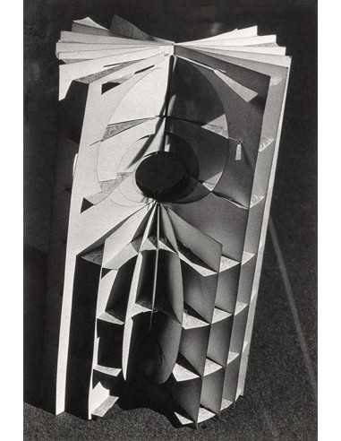 Objet mathématique (Mathematical Object) Curvature of a surface cir...