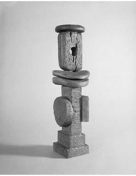 L'idole du pêcheur Statuette faite avec morceaux de liège trouvés s...