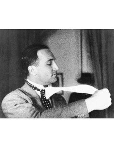 Jacques Rigaut dans Emak Bakia portrait homme dans le film de Man R...