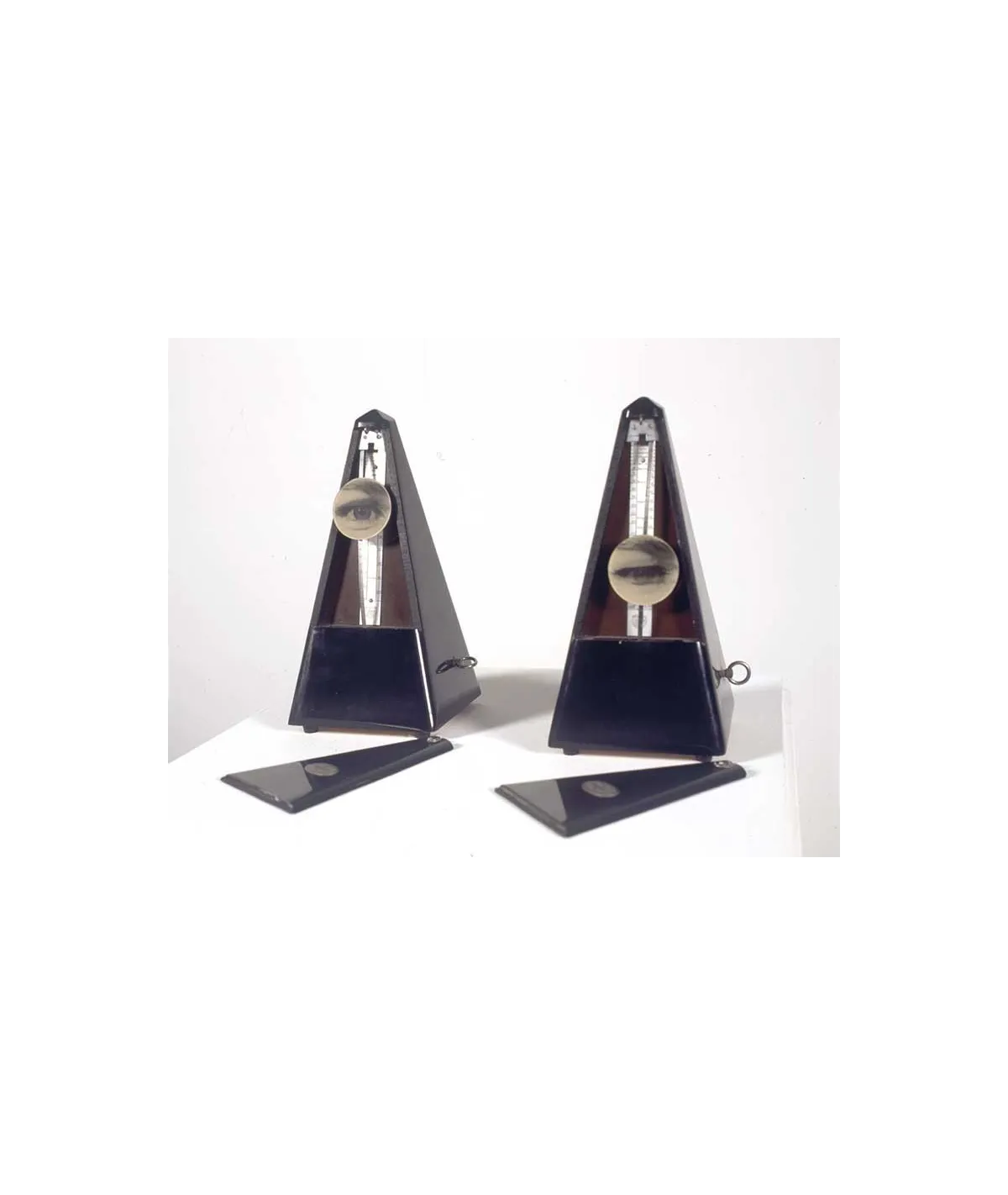 manray|Man Ray photo / TELIMAGE|Indestructible object||Objects