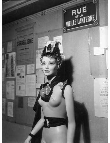 Exposition Internationale du Surréalisme - Augustin Espinosa manneq...