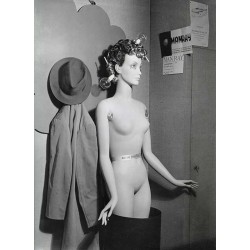 Exposition Internationale du Surréalisme - Man Ray