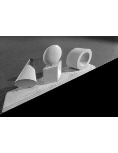 Objet mathématique Perspective d'un cube, d'une sphère, d'un cône e...