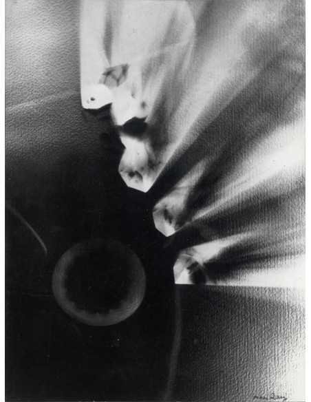 Rayographie feux d'artifices convergeant vers un cercle Rayographie