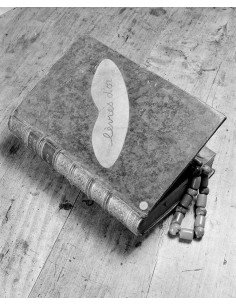 Lèvres d'or Livre ancien relié en cuir, miroir à l'intérieur Editio...