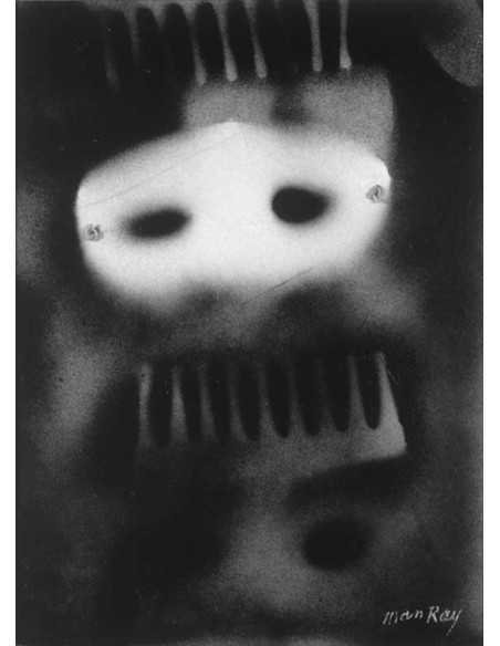 Chimère masquée aérographe, peinture noire et assemblage de fils su...