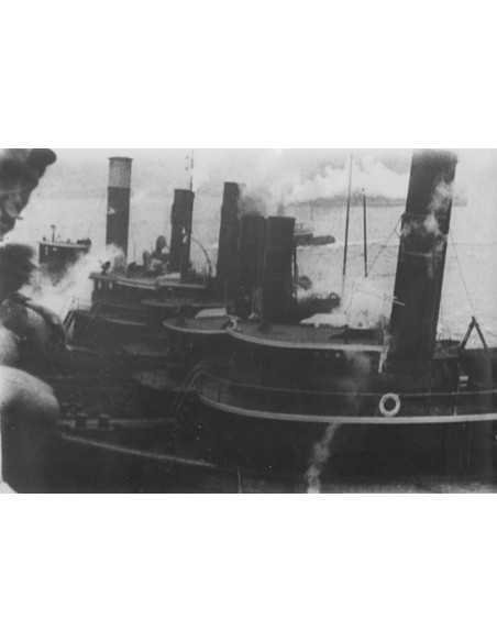 L'Étoile de mer extrait du film de Man Ray - bateau à vapeur dans u...