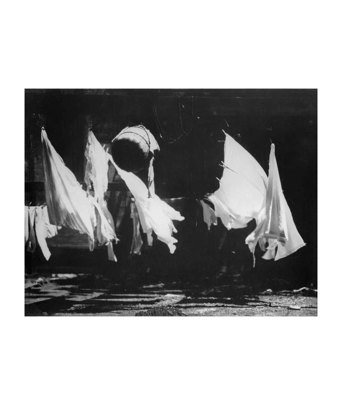 manray|Man Ray photo / TELIMAGE|Moving sculpture||Photographies