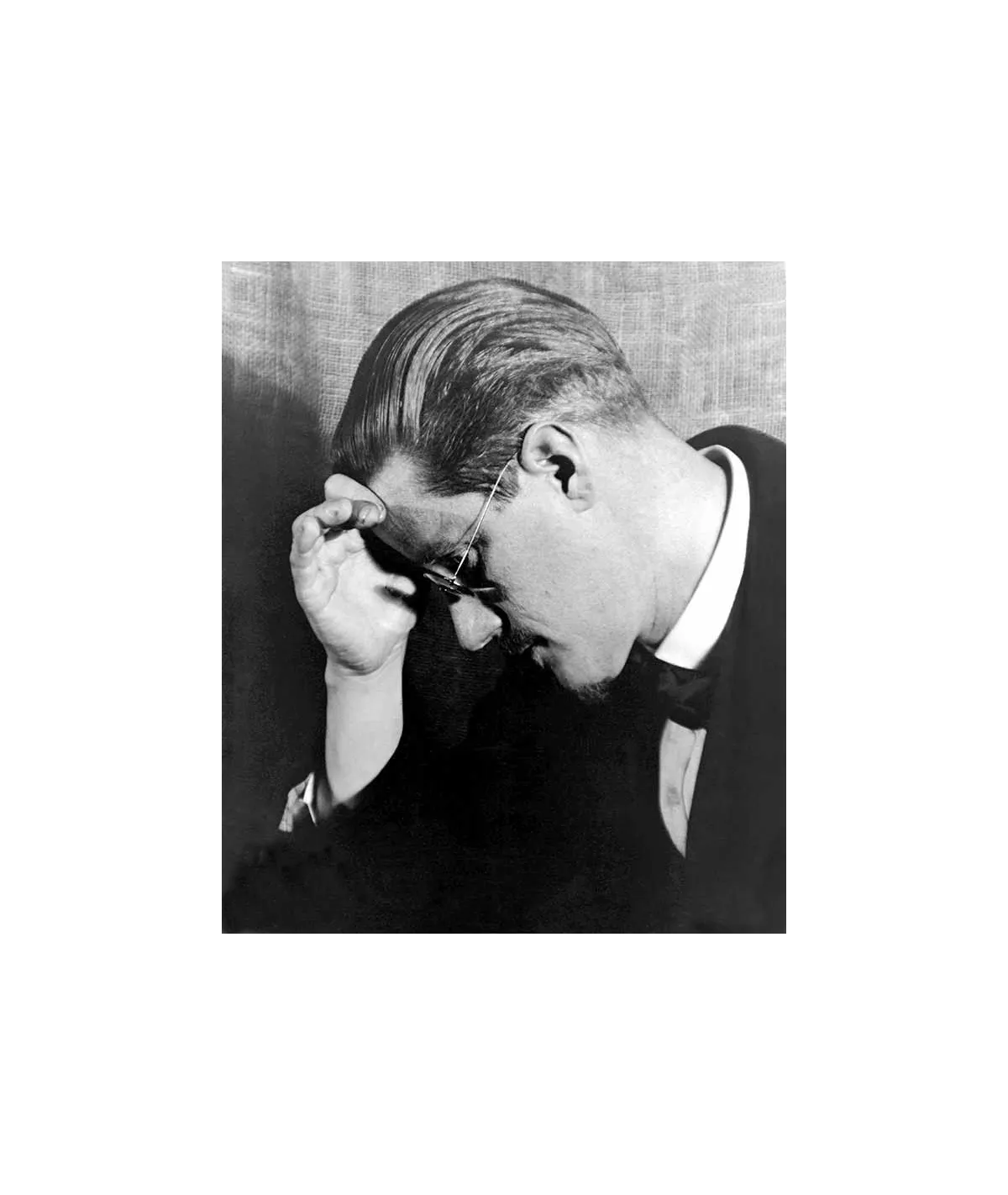 manray|Man Ray photo / TELIMAGE|James Joyce||Hommes