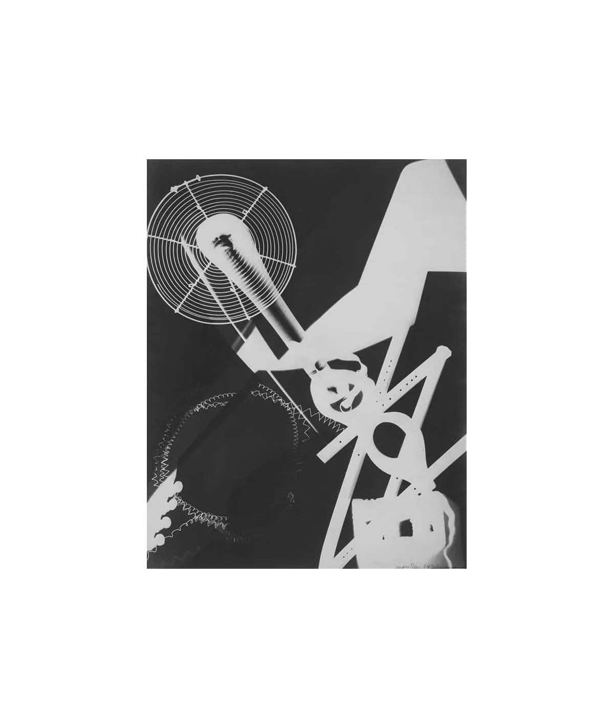 manray|Man Ray photo / TELIMAGE|Shoe, roast pastry making||Rayographs