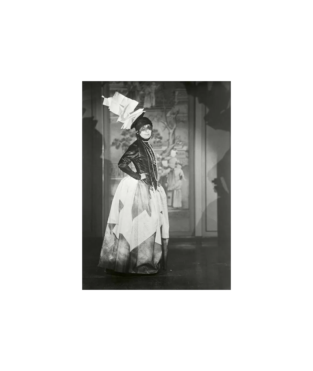 manray|Man Ray photo / TELIMAGE|Edna Chase, Count de Beaumont's ball||Photographies