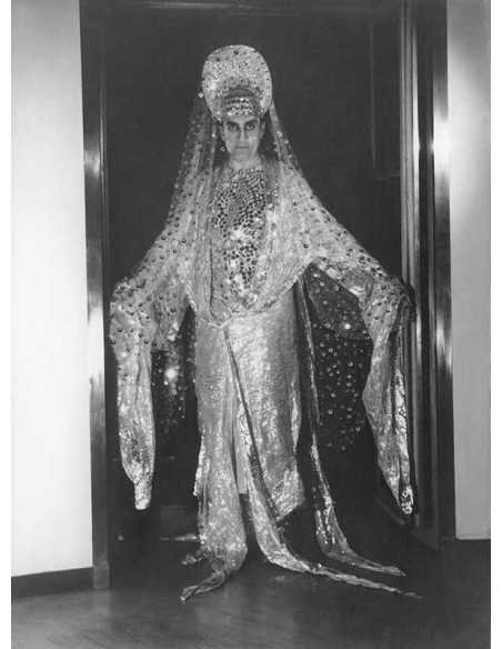 Comte de Beaumont, bal portrait homme dans un costume de raie manta...