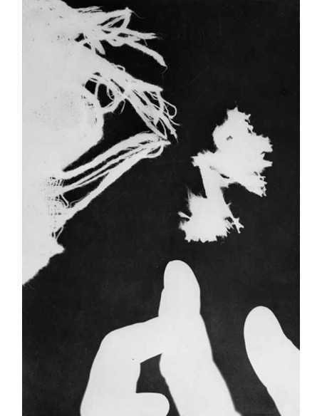 Rayographie doigts tissu doigts et tissu ficelle Rayographie doigts...