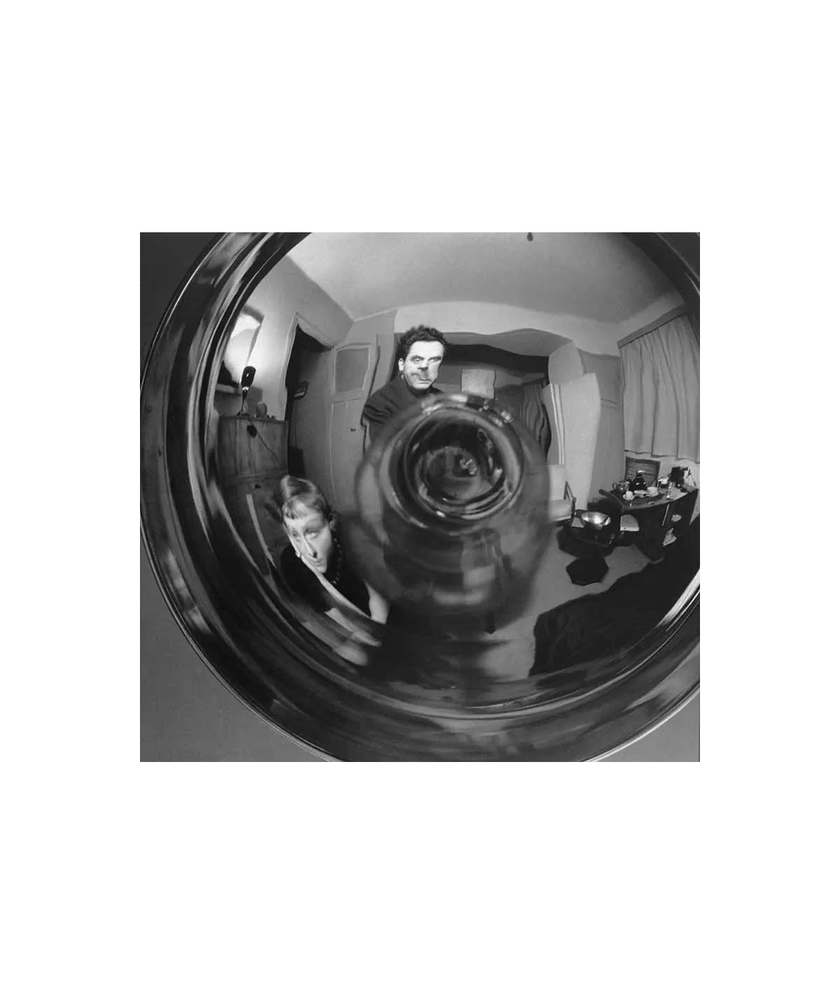 manray|Man Ray photo / TELIMAGE|Man Ray selfportrait distortion||Selfportraits