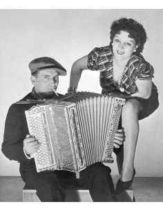 Kiki et André Kiki de Montparnasse et André Laroque, son mari accor...