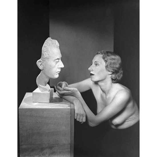 masque de Man Ray et femme